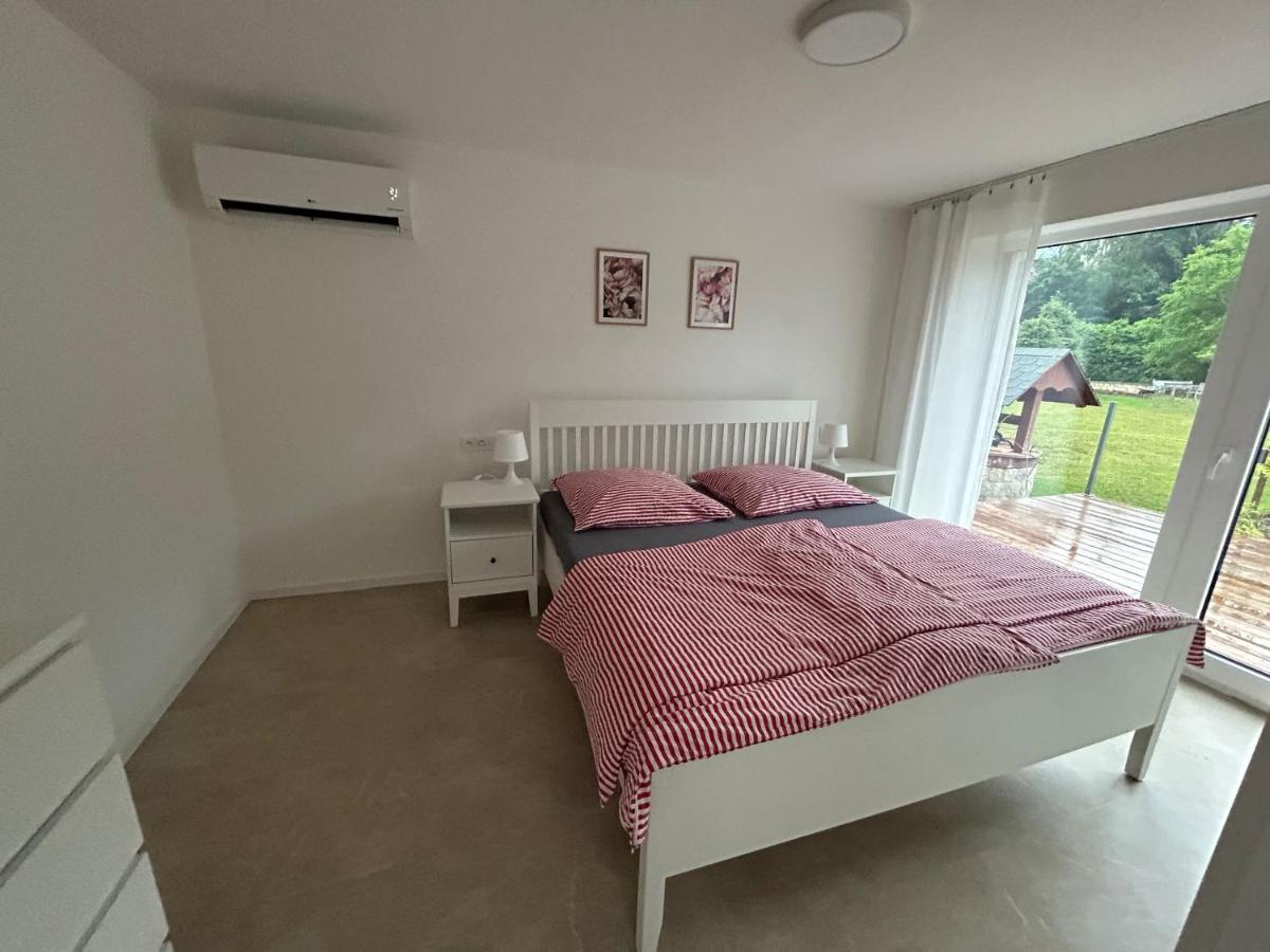 Red Travel Apartment Dvůr Králové nad Labem Eksteriør bilde